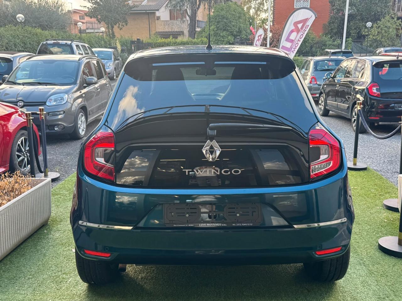 Renault Twingo 1.0 71CV SIGNATURE **PELLE NAVI SENSORI LED CAMERA GARANZIA PRONTA CONSEGNA NEOPATENTATI