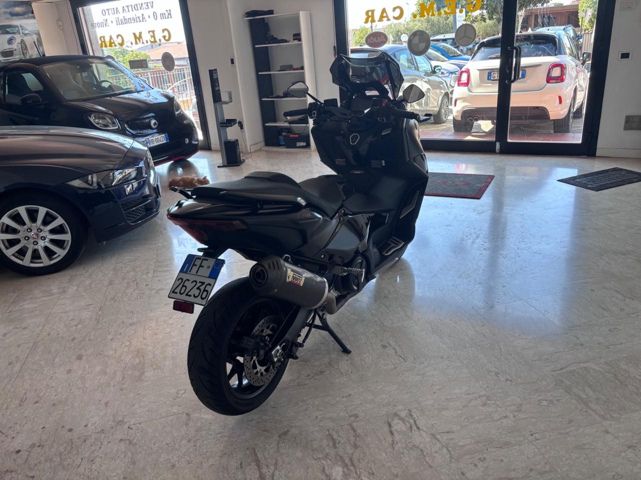 Yamaha T Max 560
