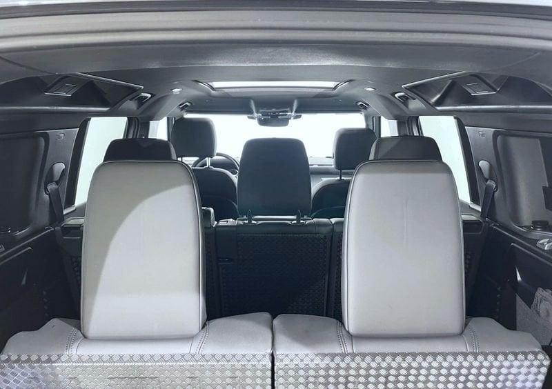 Land Rover Defender 3.0 D6 250 110 HSE AWD auto.