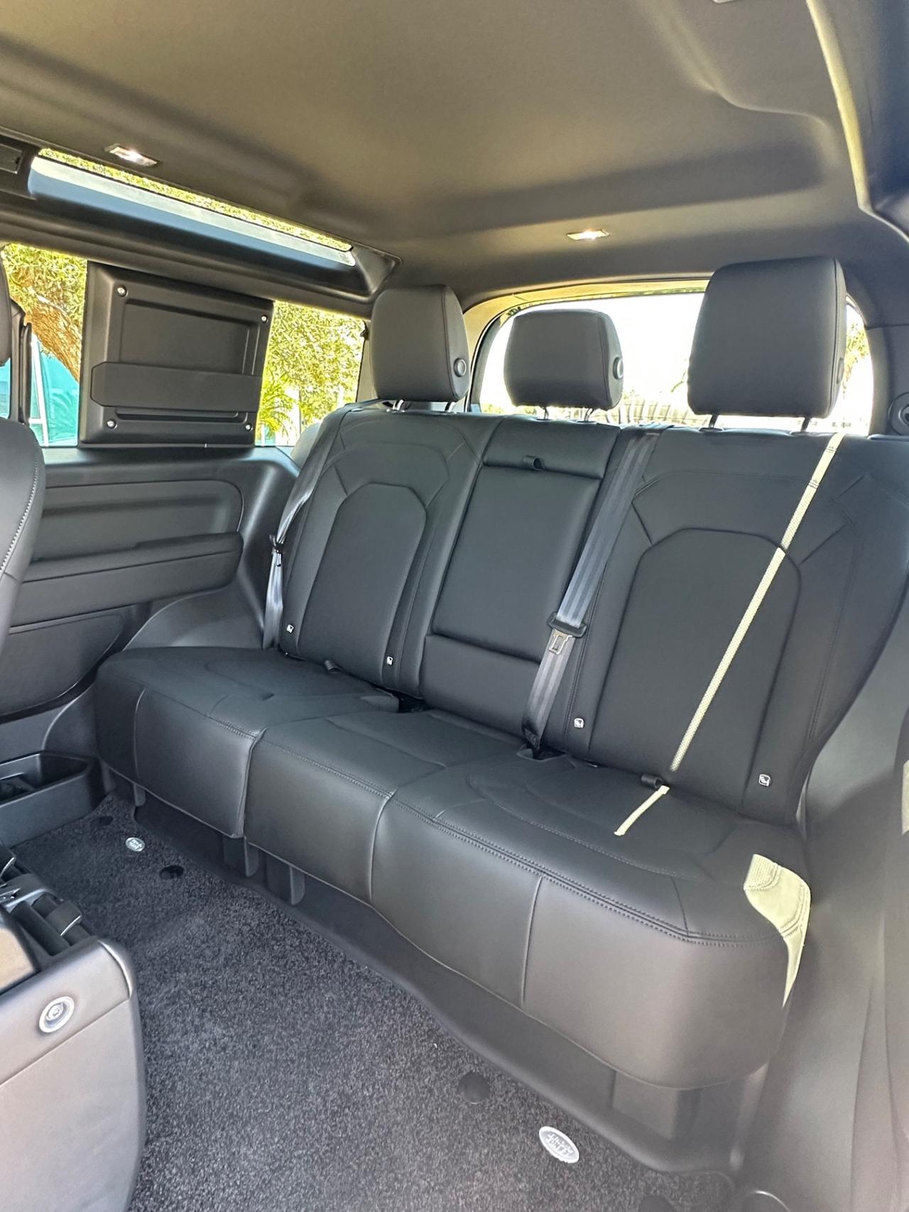 Land Rover Defender 90 X-Dynamic SE possibilità noleggio no scoring