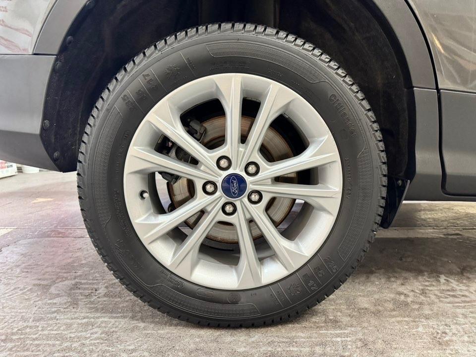 Ford Kuga 1.5 TDCI 120 CV S&S 2WD Powershift Titanium