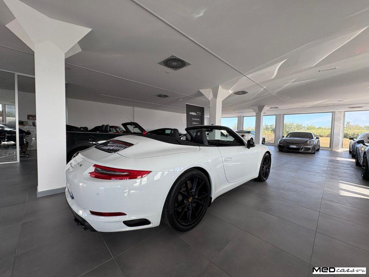 PORSCHE - 911 Cabrio