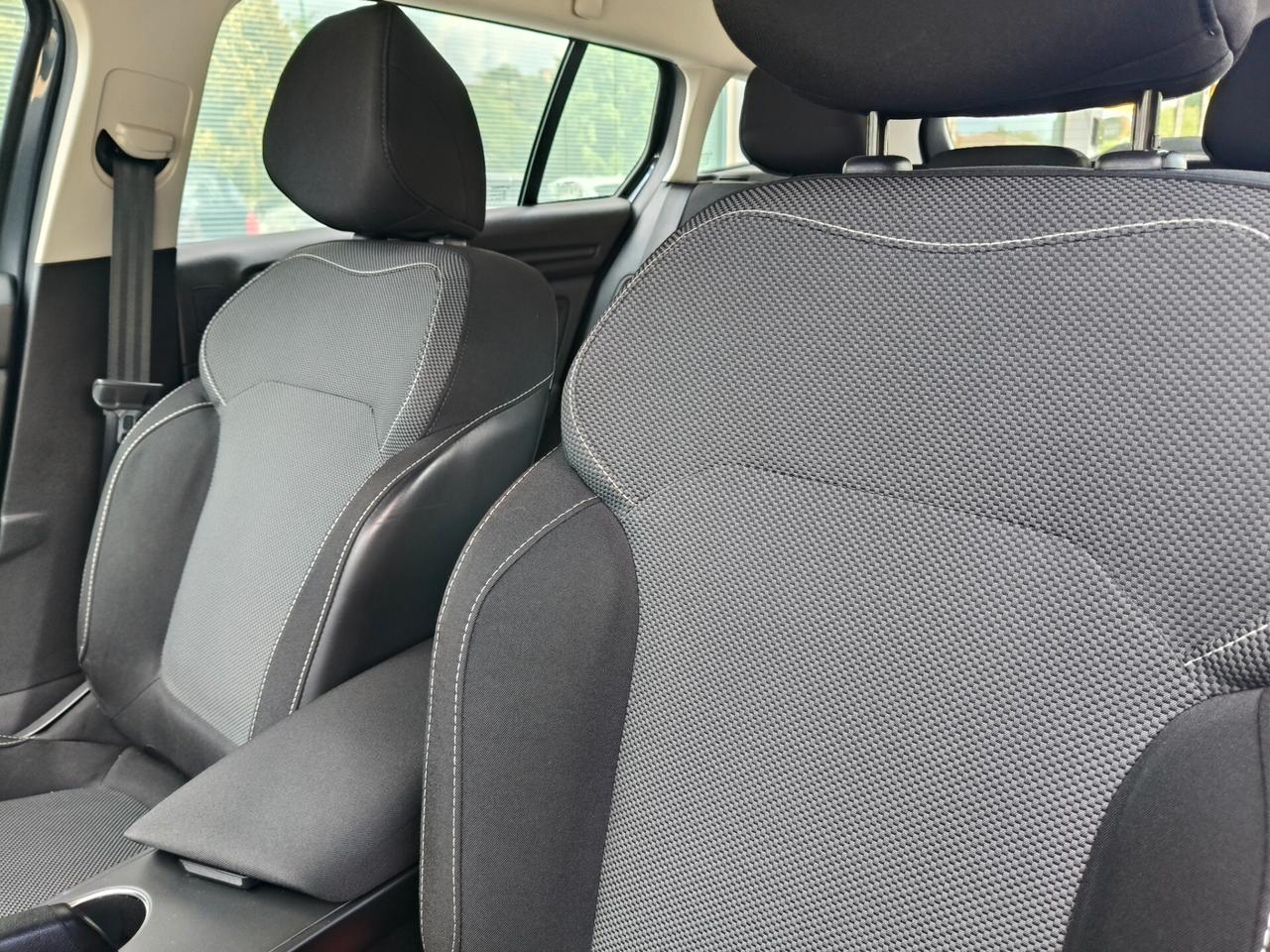 Renault Megane Mégane Sporter Blue dCi 115 CV Duel