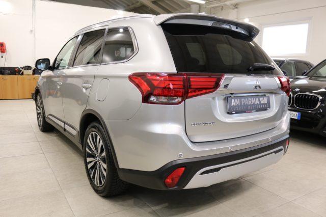 MITSUBISHI Outlander 2.0 4WD GPL Bi-fuel CVT Diamond SDA 7 posti