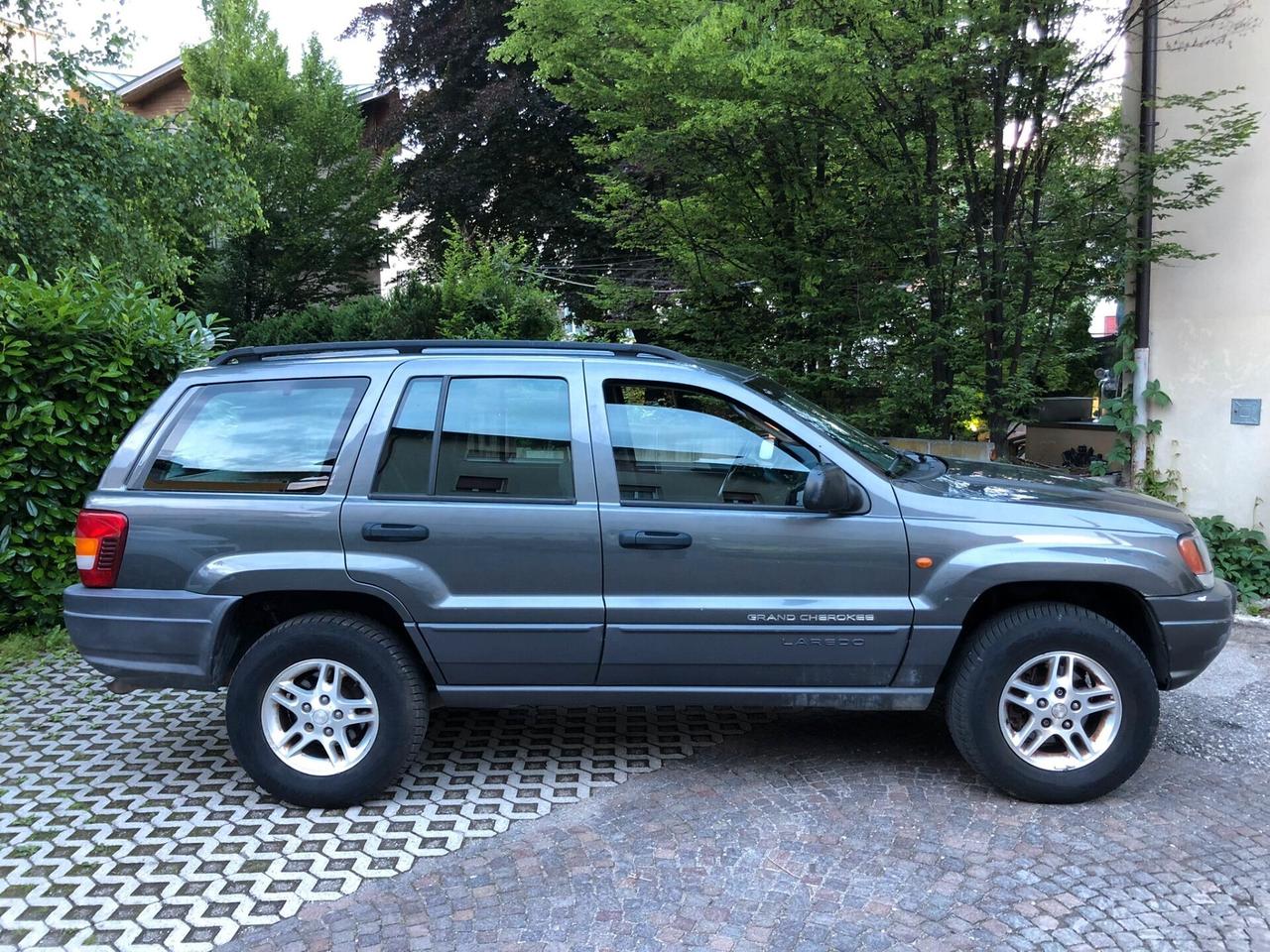 JEEP GRAND CHEROKEE 2.7 CRD QUADRA-TRAC LAREDO