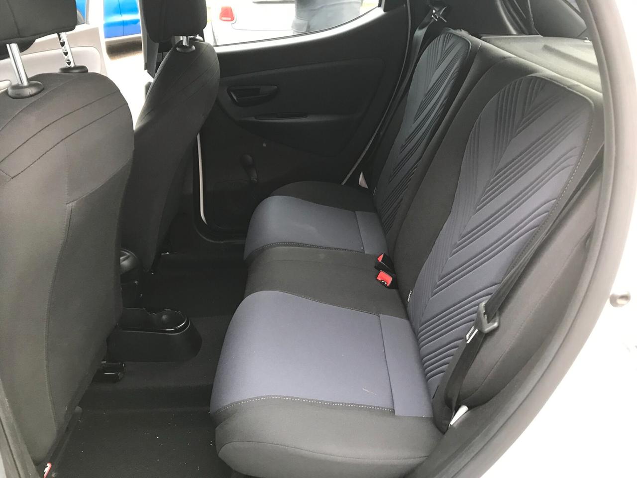 Lancia Ypsilon 1.0 FireFly 5 porte S&S Hybrid Ecochic Gold