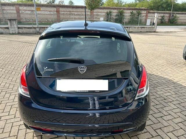 Lancia Ypsilon 1.0 FireFly 5 porte S&S Hybrid Ecochic Gold