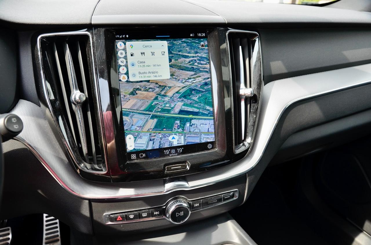 VOLVO XC60 2.0 B4 R-DESIGN 197cv AUTO, UNICOPROPRIETARIO, SERVICE UFF VOLVO, UFF ITALIANA, EURO 6D, FARI LED, NAVI, RETROCAMERA, PERMUTE