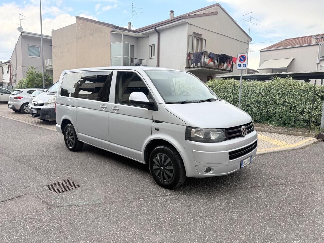 Volkswagen Multivan 2.0 TDI 140CV 9 posti