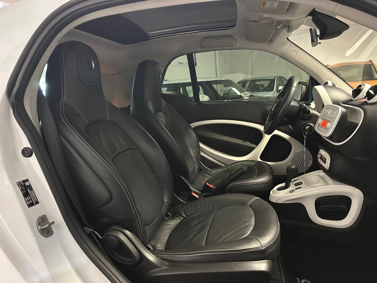 SMART FORTWO 1.0 PASSION 71CV AUTOMATICA TOTAL WHITE