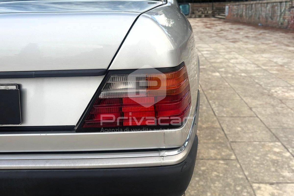 MERCEDES 200 CE cat Coupé