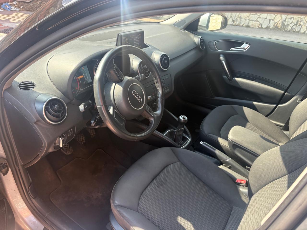 Audi A1 1.2 TFSI S line edition plus