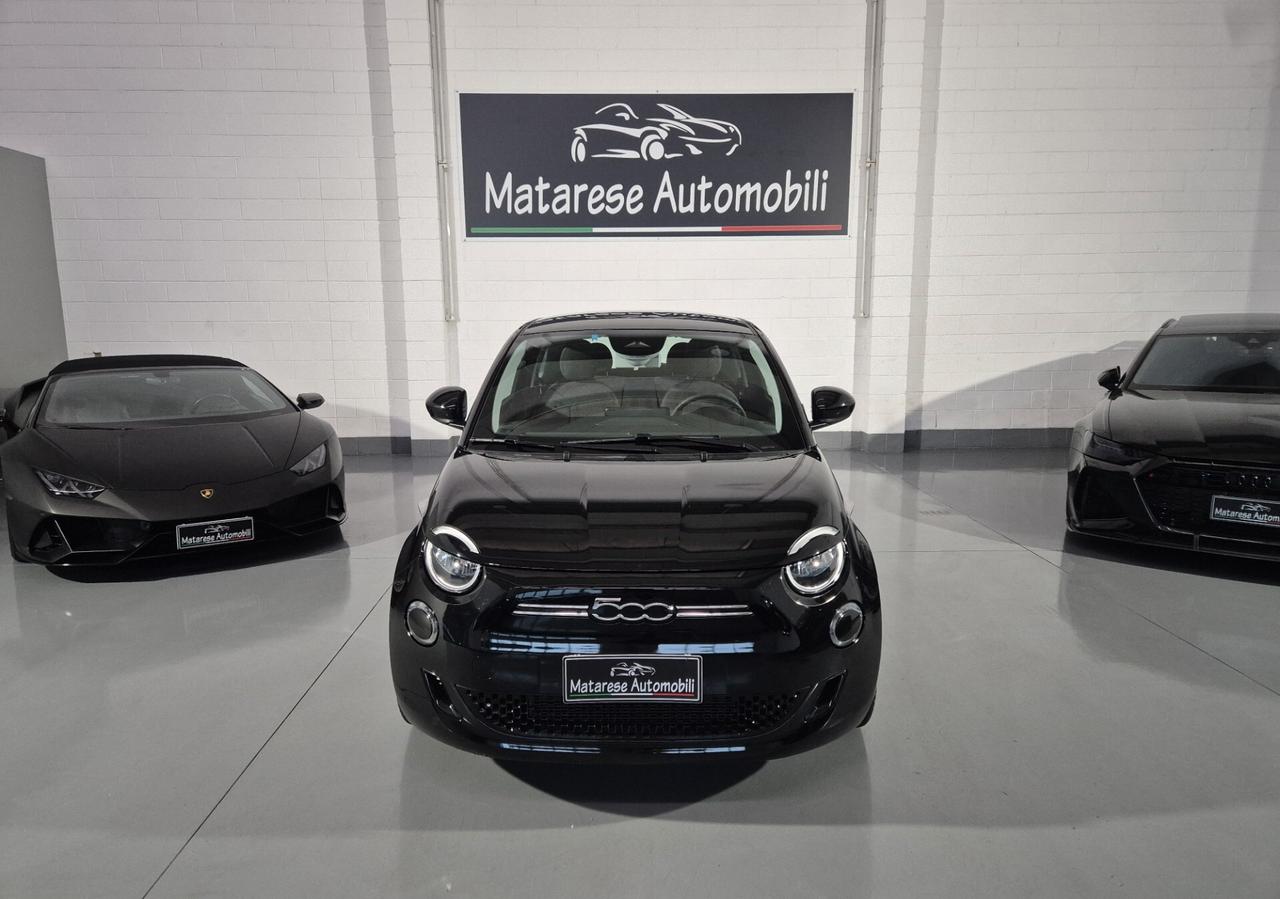 Fiat 500e FULL ELETTRIC Sensori ADAS Navi OK Neopatentati