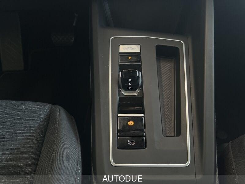 Volkswagen Golf VIII 2020 1.0 etsi evo Life 110cv dsg