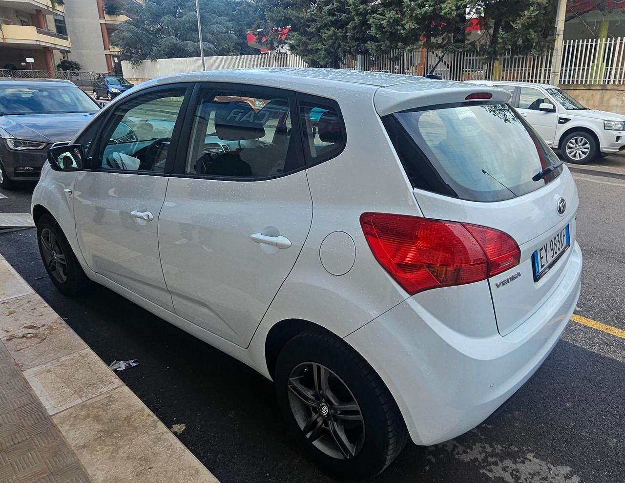 Kia Venga 1.4 CRDi 90CV Active AUTOCARRO 5 POSTI IVA
