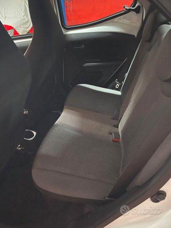 TOYOTA AYGO 1.0VVT-i 72ch X-PLAY