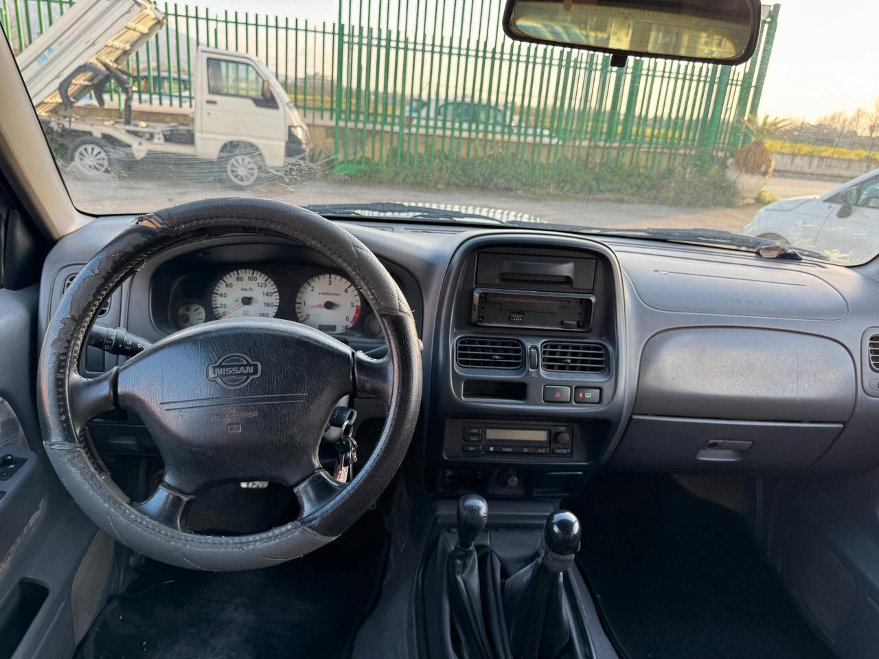 Nissan Navara double cab 2.5 tdi MOTORE NUOVO