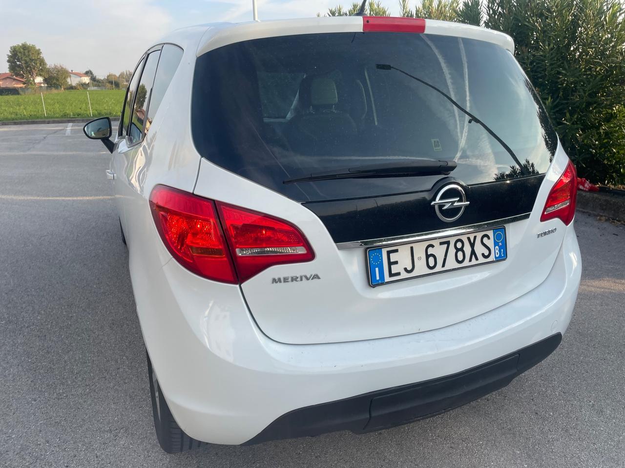 Opel Meriva 1.4 benzina anno 2011 km 115 mila