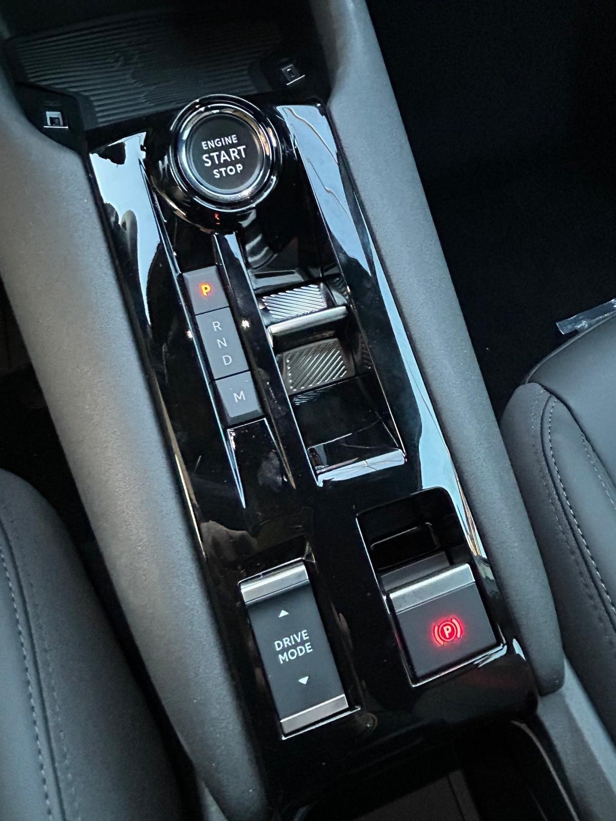 Alfa Romeo Junior 1.2 136 CV Hybrid eDCT6 Speciale