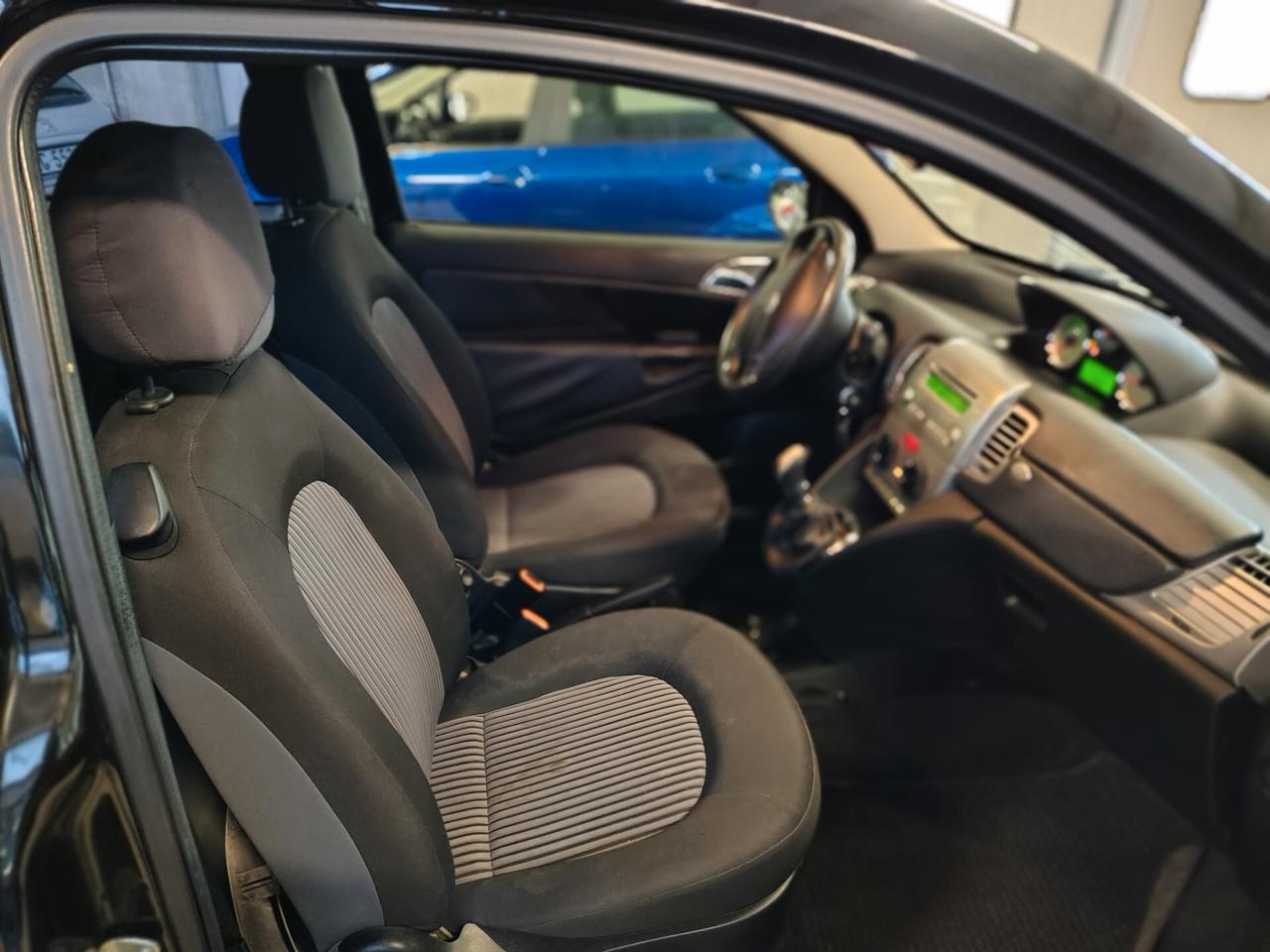 Lancia Ypsilon 1.2 Modamilano