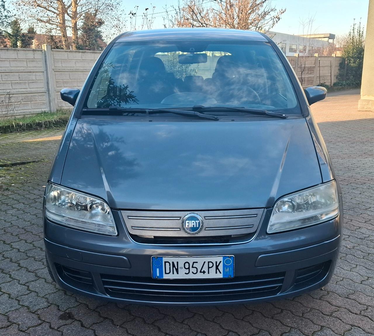 Fiat Idea 1.2 16V BlackLabel