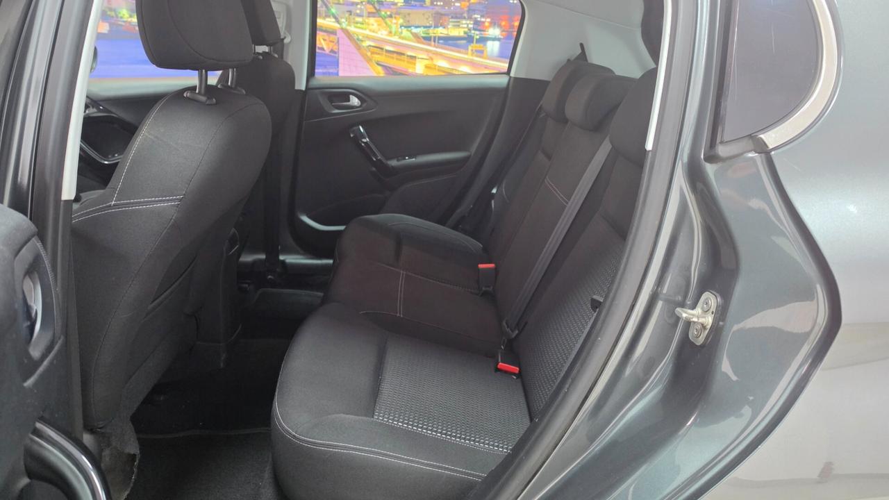 Peugeot 208 BlueHDi 75 5 porte Allure