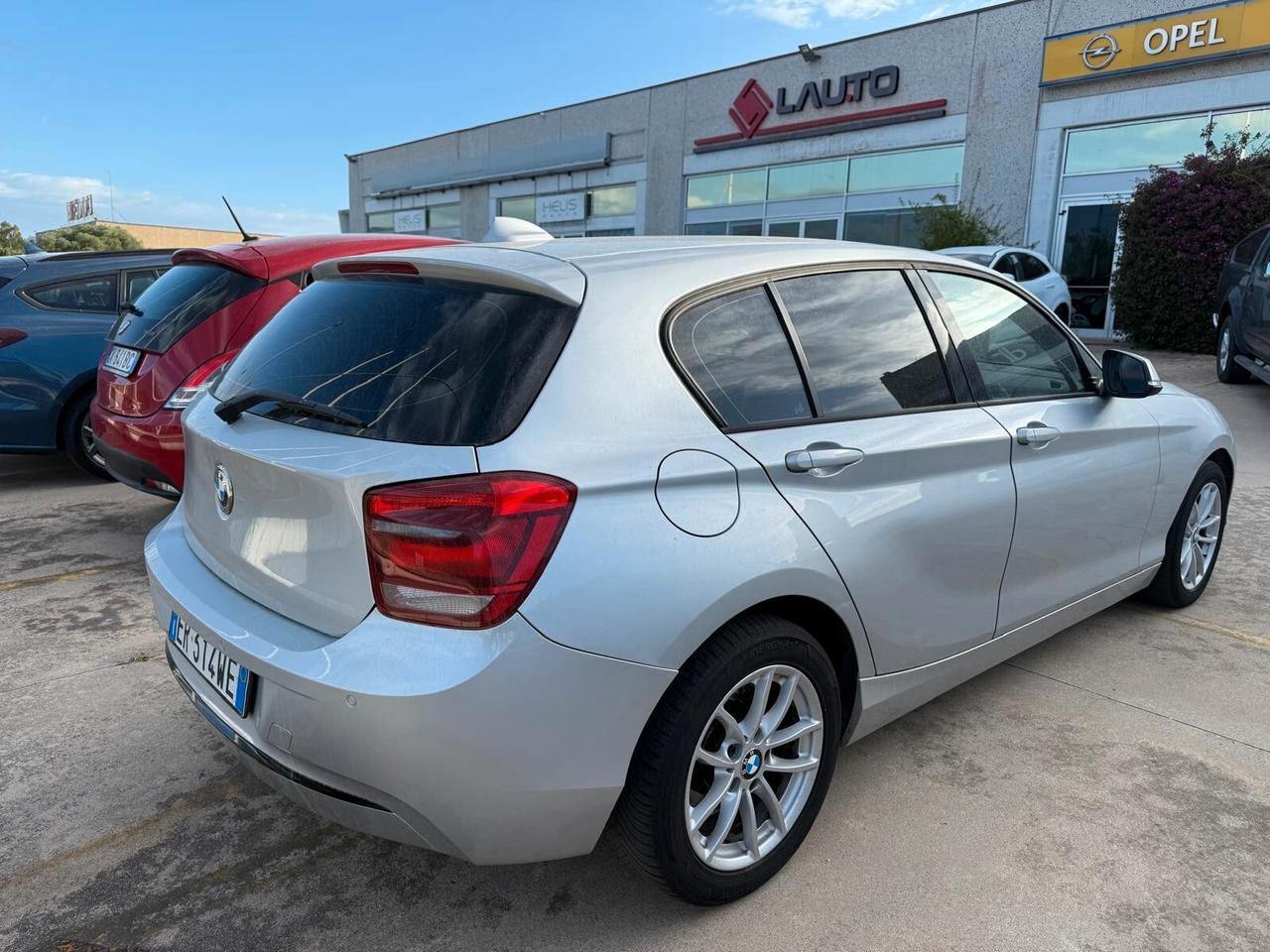Bmw 116 116d 5p. Urban