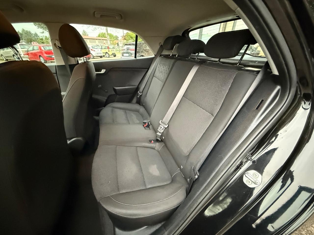 Kia Rio 1.2 Benzina 84CV - Neopatentati