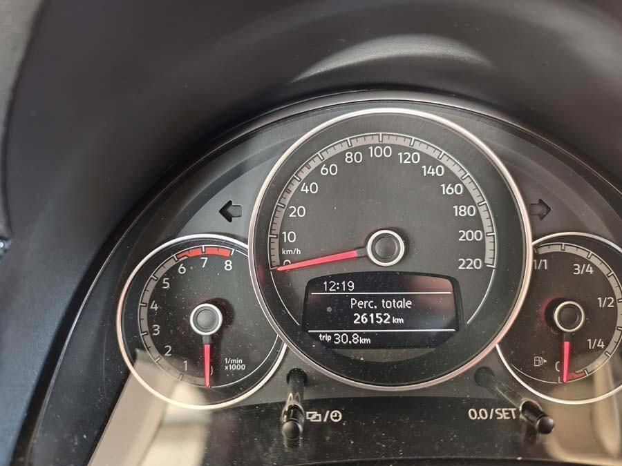 Volkswagen up! 1.0 75 CV 5p. high BlueMotion Technology 27.000 KM Documentati!