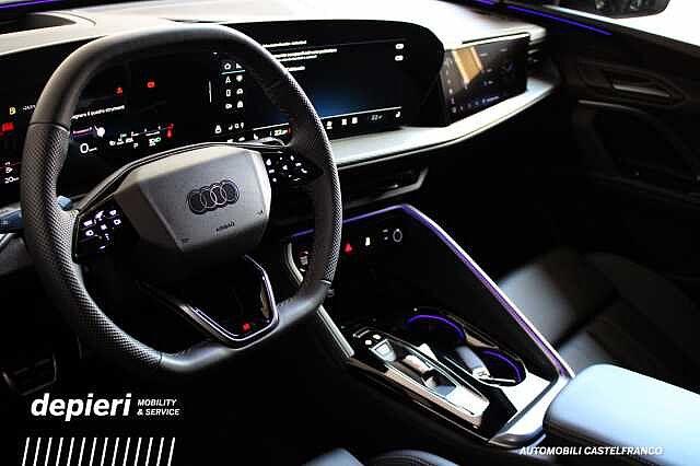 Audi Q5 TDi S tronic quattro Launch edition one mHEV+