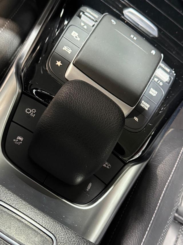 MERCEDES-BENZ A 45 S AMG GRIGIO MAGNO 45 AMG S PERFORMANCE SEDILI GUSCIO