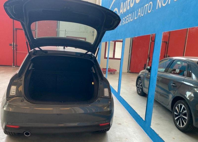 AUDI A1/S1 A1 SPB 1.4 TDI Admired