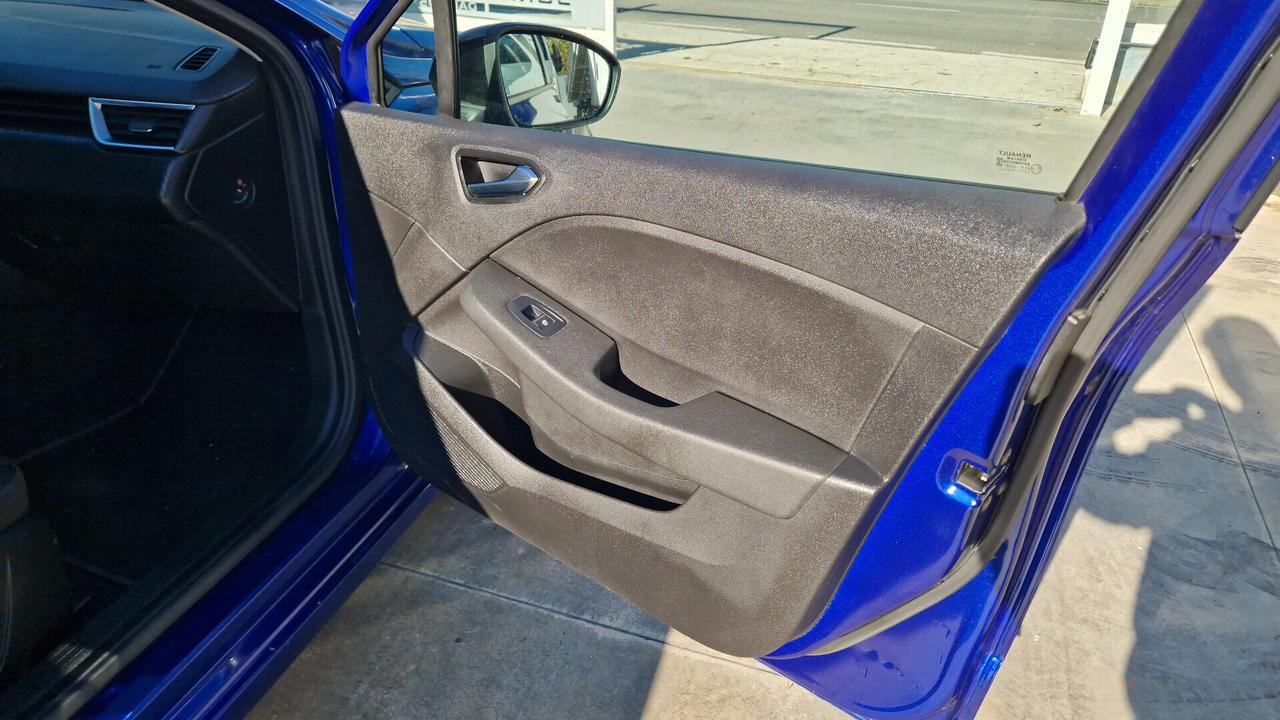 Renault Clio Full Hybrid E-Tech 145 CV 5 porte Equilibre