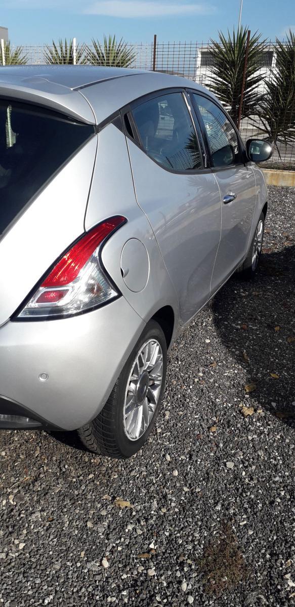 LANCIA - Ypsilon - 1.2 69 CV 5 porte S&S Silver