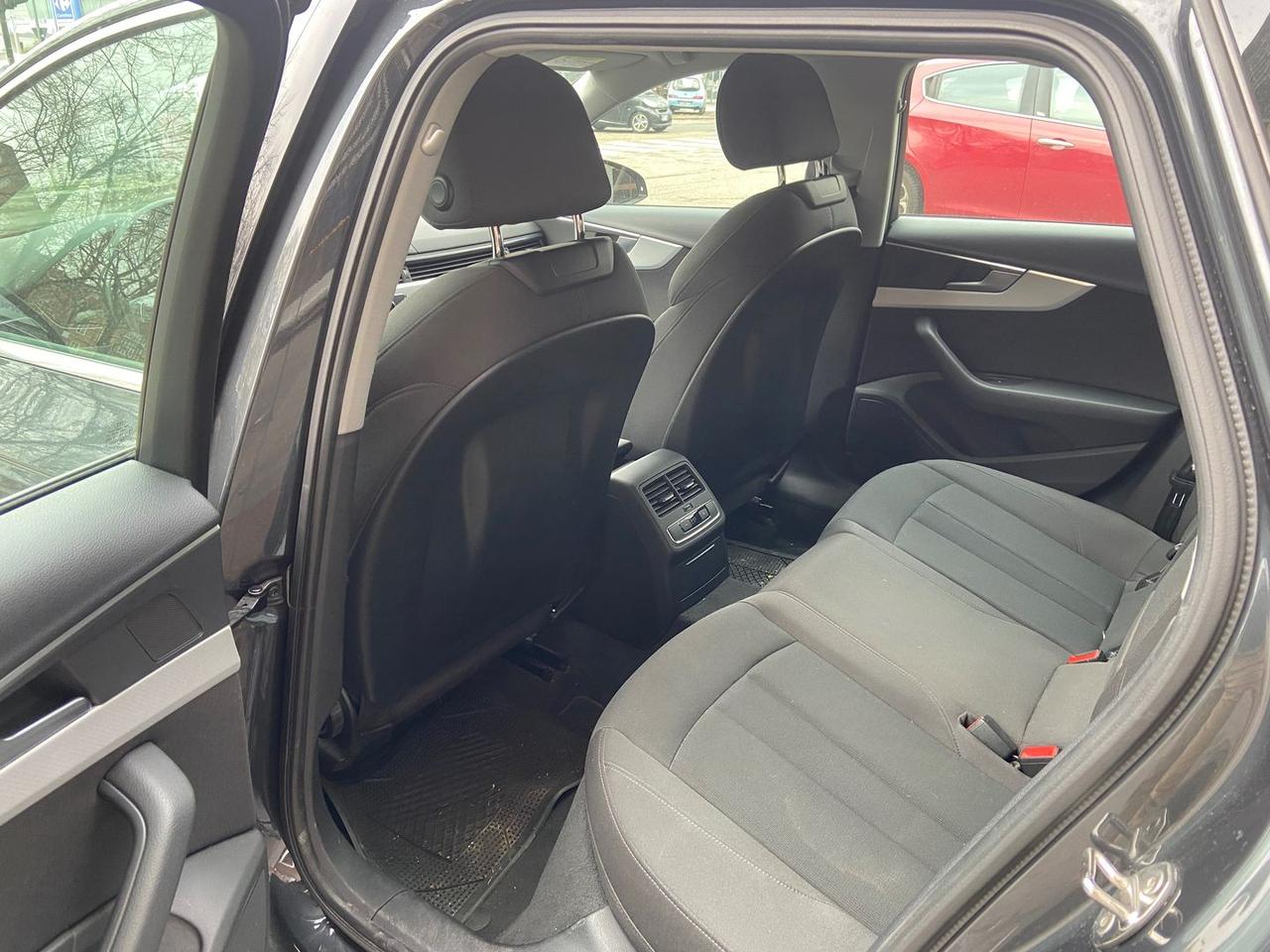 Audi A4 Avant Sport 2.0 35 TDI #8903