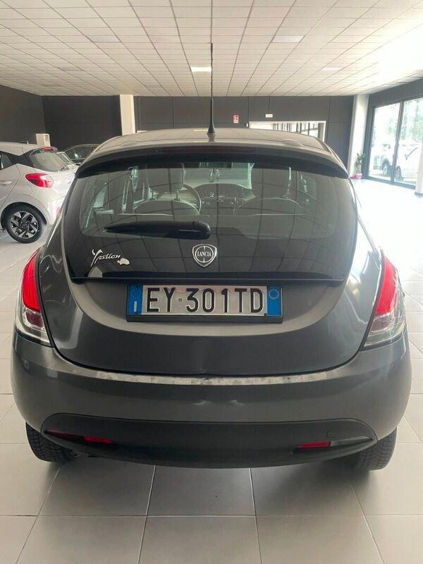 Lancia Ypsilon Ypsilon 0.9 TwinAir 85 CV 5 porte Metano Ecochic Elefantino