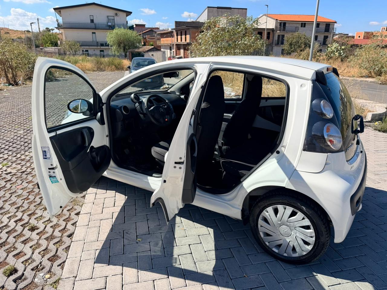 Citroen C1 1.0 5 porte Seduction ottima bassi consumi neo patentati già restyling