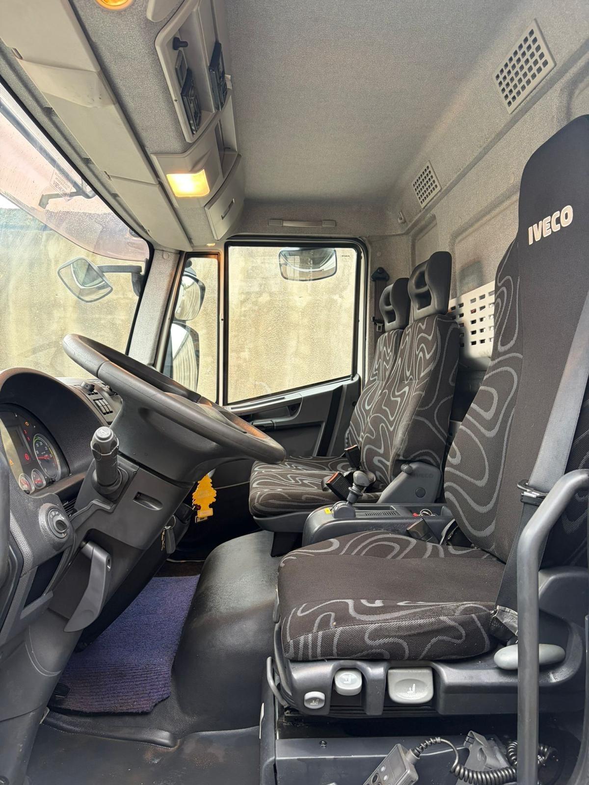 Iveco eurocargo 100-22- frigo per carni-2012