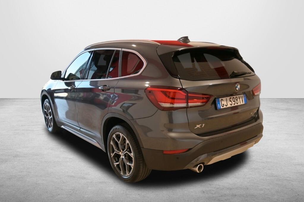 BMW X1 16D 115CV STEPTRONIC S-DRIVE XLINE PLUS ( FARI LED - PELLE - CRUISE - NAVI - PARK ASSISTANT - TELECAMERA POST. - CERCHI 18 )