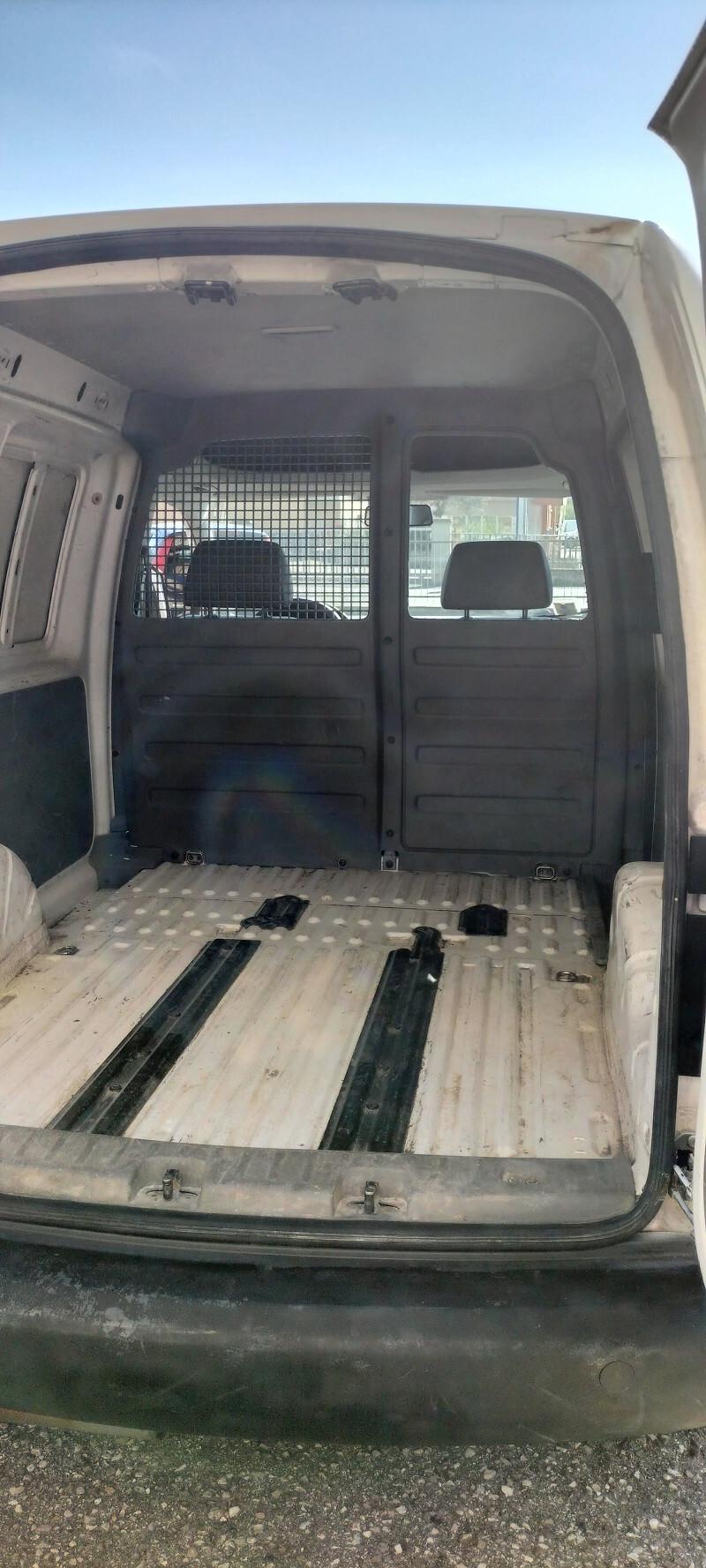 Volkswagen Caddy Van metano