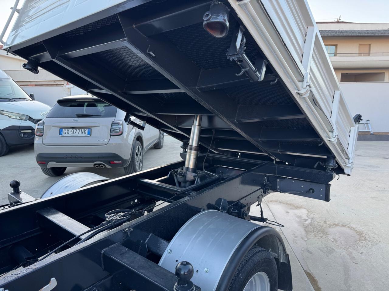 Iveco daily 35c15 7 posti ribaltabile e gru