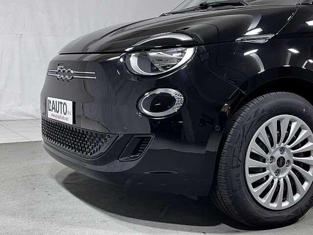 Fiat 500e Berlina 42 kWh KM ZERO