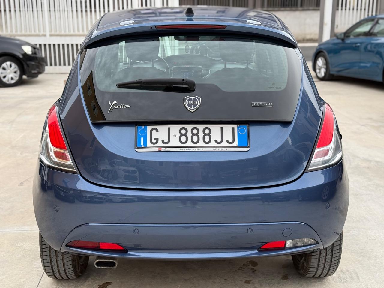 Lancia Ypsilon 1.0 FireFly 5 porte S&S Hybrid Alberta Ferretti