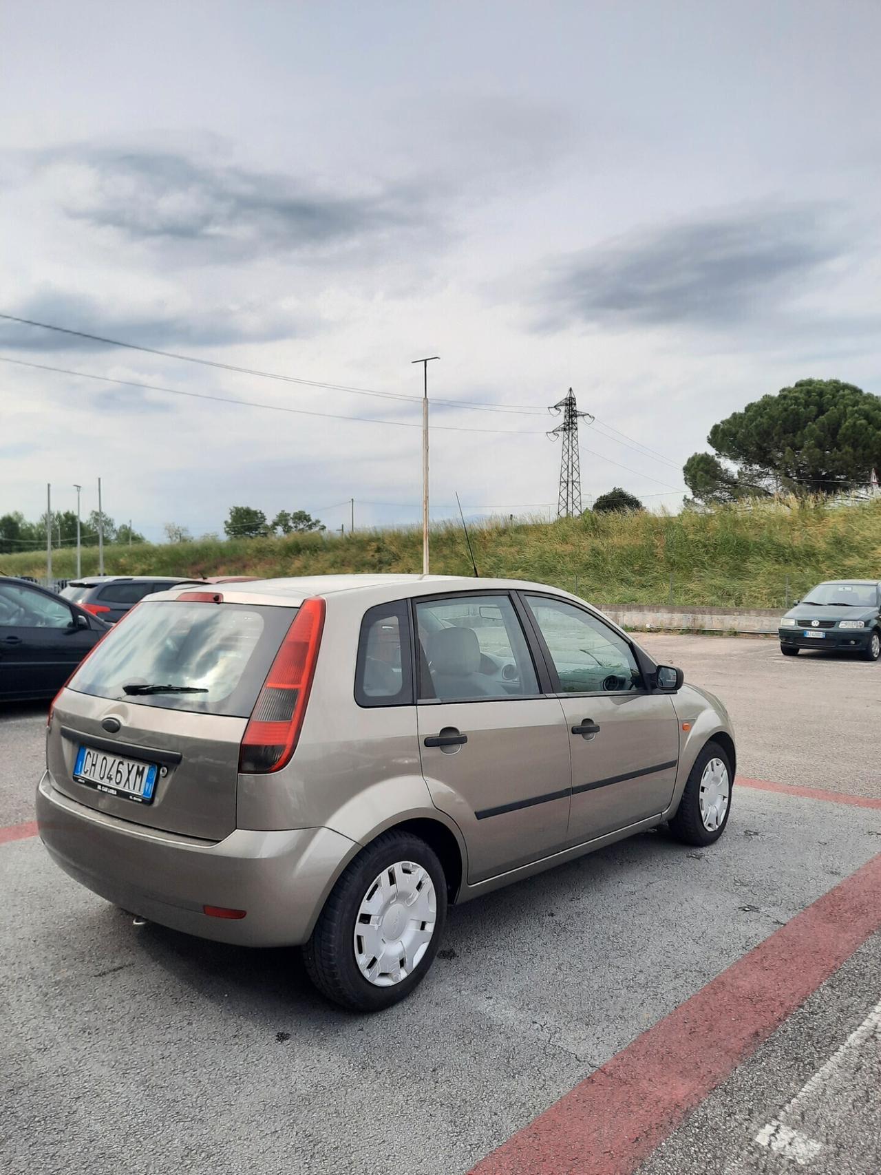 Ford Fiesta 1.2 16V 5p. Ambiente OK NEOPATENTATI