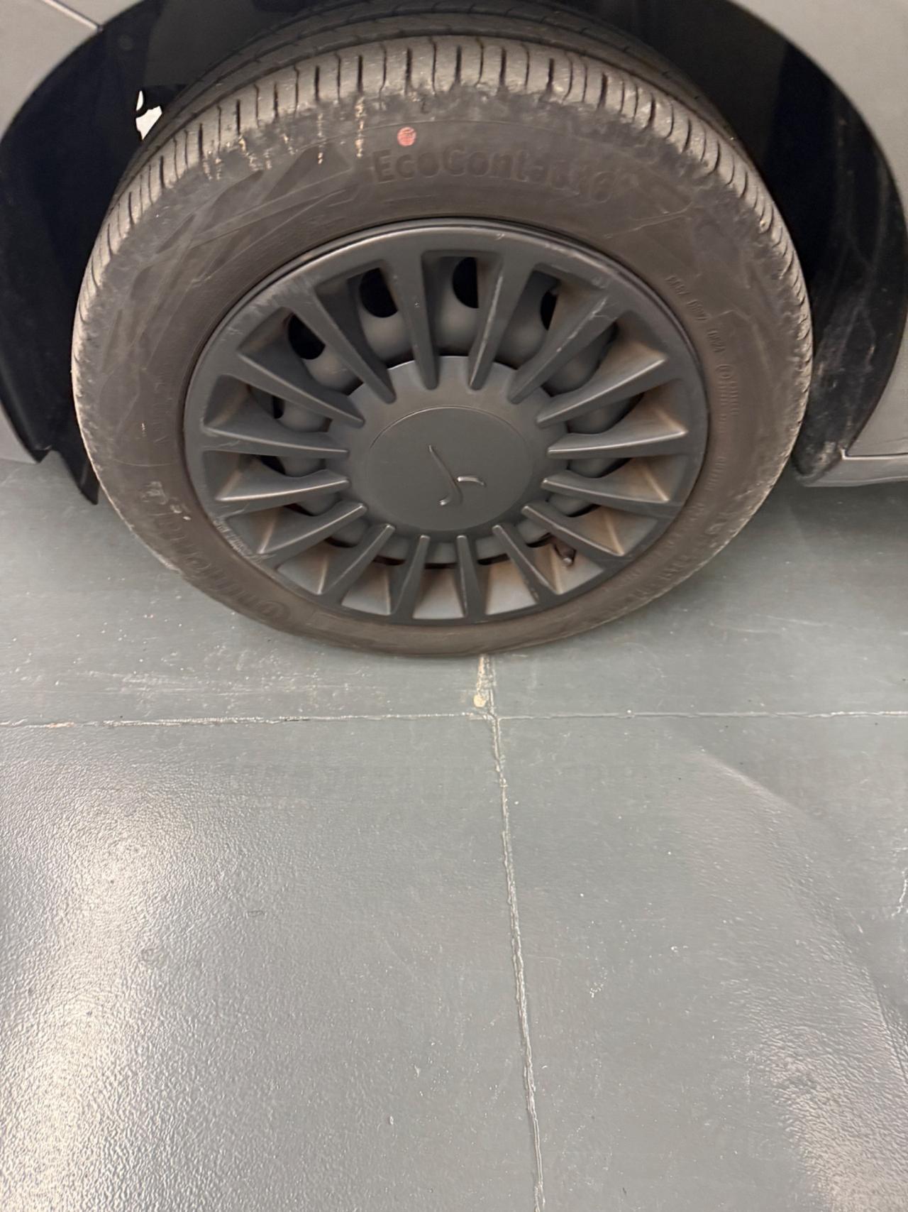 Lancia Ypsilon 1.0 FireFly 5 porte S&S Hybrid Ecochic A. Ferretti