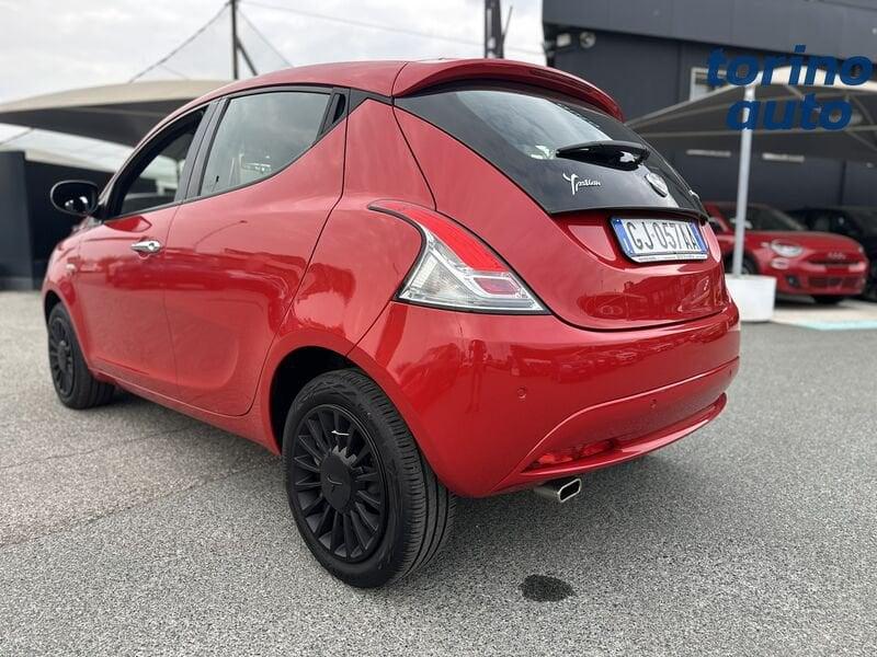 Lancia Ypsilon Ypsilon 1.0 firefly hybrid Gold s&s 70cv