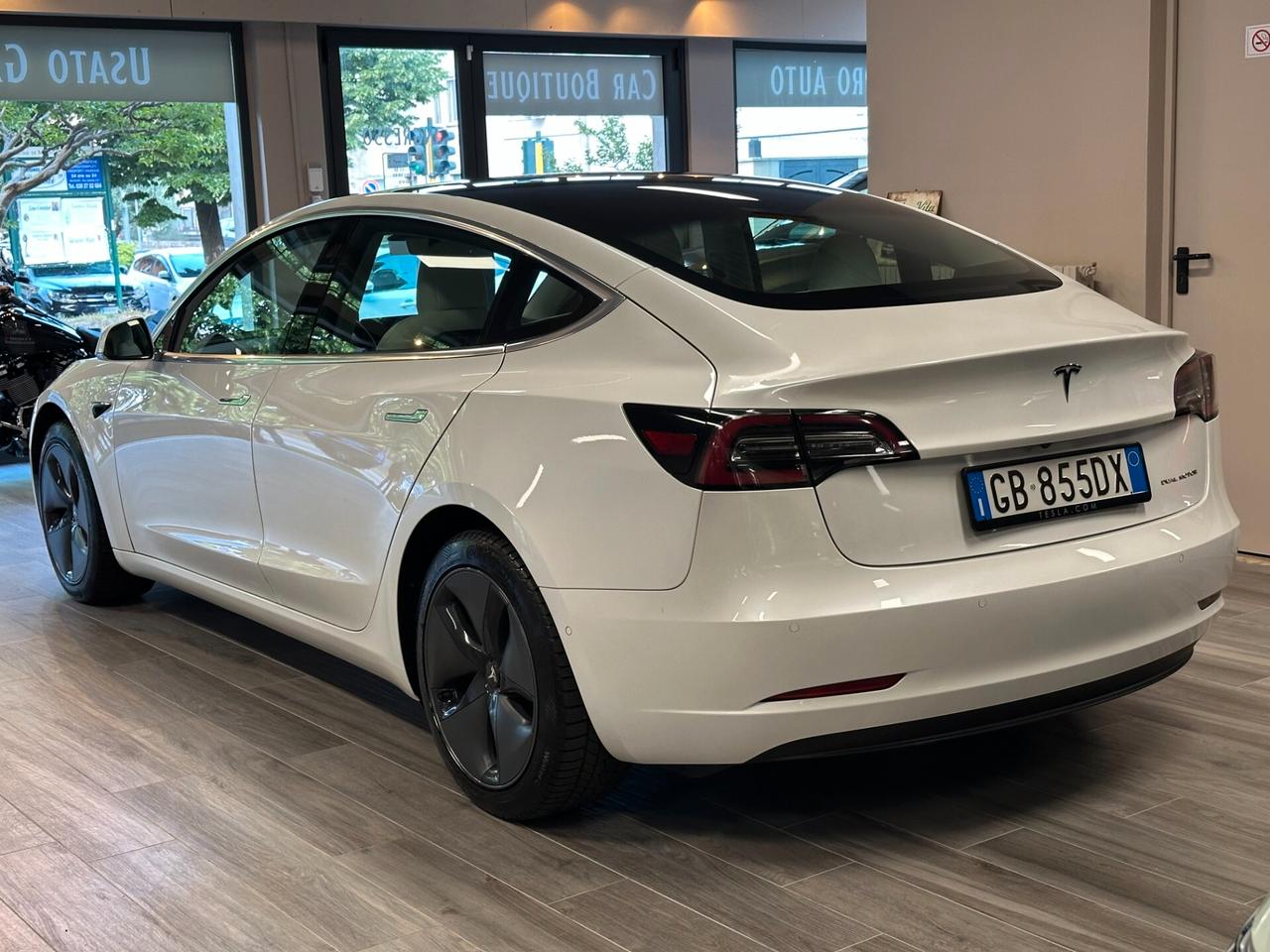 Tesla Model 3 Long Range AWD Long Range