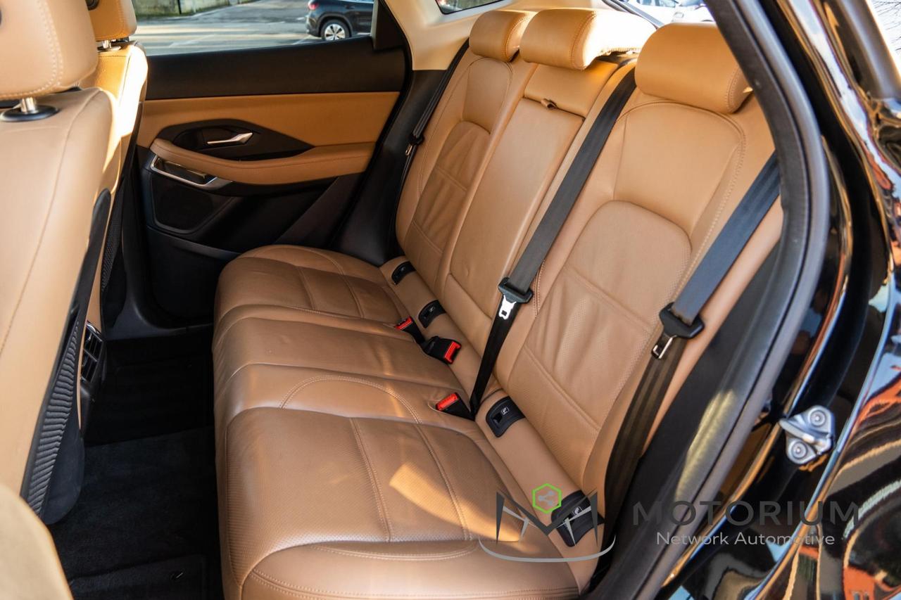 Jaguar E-Pace 2.0d i4 MHEV R-Dynamic 163cv