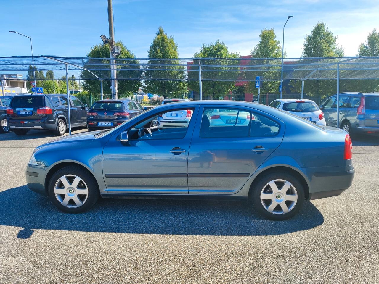 Skoda Octavia 1.6 16V FSI Ambiente