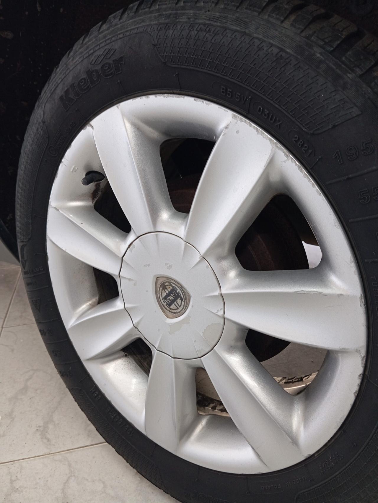 Lancia Ypsilon 1.4 benzina CON GARANZIA